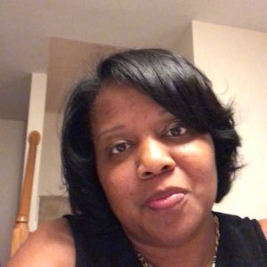 Meet your Posher, Ebony